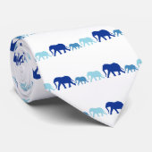 Elefant in Blau Krawatte (Gerollt)