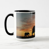 Elefant in der wilden Tasse (Links)
