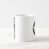 Elefant in einem dunklen Raum Kaffeetasse (Mittel)