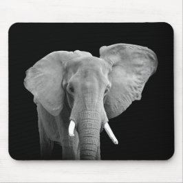 Elefant in Schwarz und Weiß Mousepad