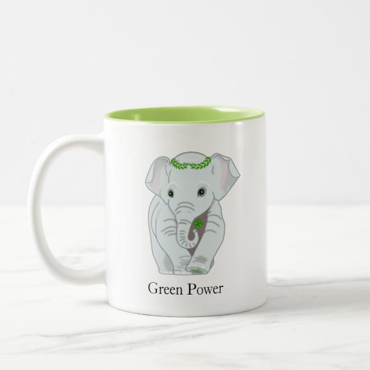 Elefant mit Laurel Crown und einem Vier-Leaf-Klee Zweifarbige Tasse (Links)
