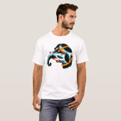 Elefant Percy wässert Malerei durch leichtes T-Shirt (Vorne ganz)