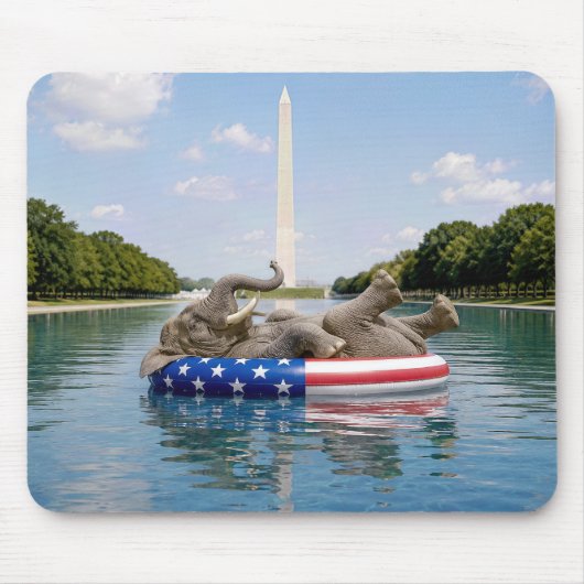 Elefant schwebt im Pool der National Mall Mousepad (Vorne)