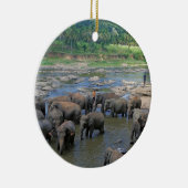 Elefanten, die im Fluss Sri Lanka baden Keramik Ornament (Rechts)