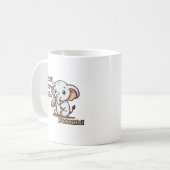 Elefanten vergessen nie... Erdnüsse! Baby Elephant Kaffeetasse (Vorderseite Links)