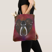 Elefantenhören auf den Kosmos Tasche (Von Nahem)