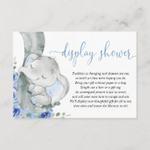 Elefantenjunge Blütendusche