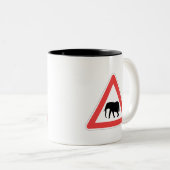 Elefantenkreuzungsschild Tasse (VorderseiteRechts)