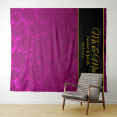 Elegan Fuchsia Pink Gold Black Mr & Mrs Backdrop Wandteppich (Beispiel (Horizontal))