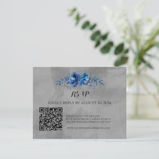 Elegance in Bloom: QR-Code-UAWG RSVP Karte (Stehend Vorderseite)