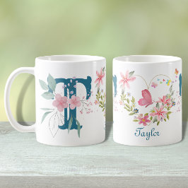 Eleganfarbenes Floral Butterfly Monogramm T Kaffeetasse