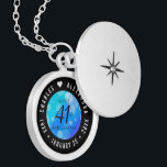 Elegant 41. Blue Topaz Hochzeitstag Medaillon<br><div class="desc">Gedenken Sie mit diesem eleganten Schloss das 41. Hochzeitstag! Elegante Schwarz-Weiß-Schriften mit hexagonalen Konfetti auf einem zerulenblauen Hintergrund verleihen diesem besondere Anlass eine unvergessliche Touch und einen außergewöhnlichen Meilenstein. Passen Sie sich die Namen der glücklichen Paare an und fügen Sie Termine für ihren blauen Topaz-Jubiläum hinzu. Design © W.H. Sim,...</div>