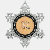 Elegant 5. Hochzeitstag Schneeflocken Zinn-Ornament (Vorderseite)
