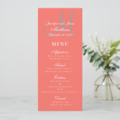 Elegant Affair Coral Gray Script Monogram Wedding Menükarte (Stehend Vorderseite)