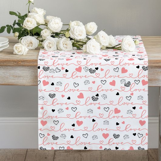 Elegant Anniversary Love Lettering Table Runner Großer Tischläufer