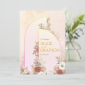 Elegant Arch Boho Floral Pink Modern Wedding Einladung (Stehend Vorderseite)