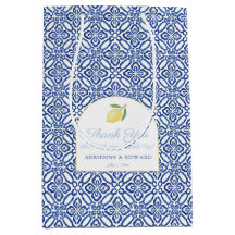 Elegant Arch Lemons Blue Tiles Wedding Willkommen