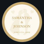 Elegant Ballroom Vintage Ivory Wedding Runder Aufkleber<br><div class="desc">Add a refined finishing touch to your wedding stationery with this Elegant Ballroom Vintage Ivory Wedding Classic Round Sticker. Designed with a timeless vintage ivory color palette, this sticker complements elegant ballroom weddings, formal celebrations, and classic wedding themes. Perfect for sealing envelopes, decorating favors, or enhancing invitation suites, it creates...</div>