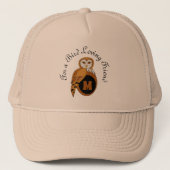 Elegant Barn Owl Monogram Truckerkappe (Vorderseite)