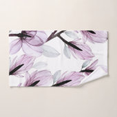 Elegant bathroom towel set with a floral design (Handtuch)