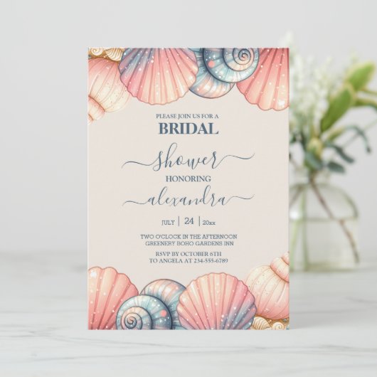 Elegant Beach Seashell Modernes Script-Brautparty Einladung (Stehend Vorderseite)