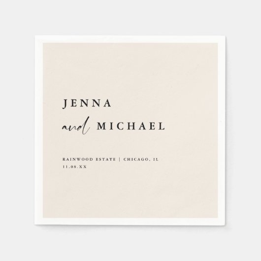 Elegant Beige Script Wedding Names Serviette (Vorderseite)