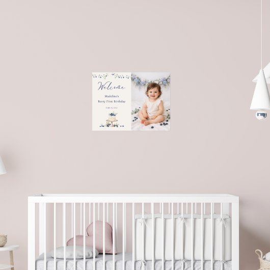 Elegant Berry First Birthday Photo Welcome Poster (Kinderzimmer 2)