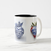 Elegant Berry Zweifarbige Tasse (VorderseiteRechts)