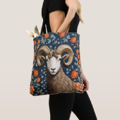 Elegant Big Horn Sheep William Morris Inspired  Tasche (Von Nahem)