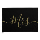 Elegant Black and Gold Mr. Mrs. Script Newlywed Kissenbezug (Vorderseite-Rechts)