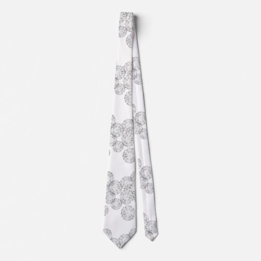 Elegant Black and White Boho Chic Daisy Pattern Krawatte (Vorderseite)