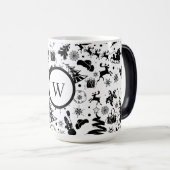 Elegant black and white merry Christmas Monogram Verwandlungstasse (VorderseiteRechts)
