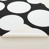 Elegant Black and White Polka Dot Blanket Sherpadecke (3/4)