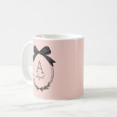 Elegant Black Bow Initial Chic Blush Pink Monogram Kaffeetasse (Vorderseite Links)
