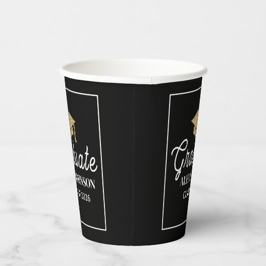 Elegant Black & Gold Class Of 2026 Graduation Pappbecher (Rechts)