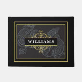 Elegant Black Gold Paisley Monogram Fußmatte (Vorderseite)