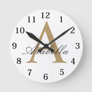 Elegant Black Gold Personalisiertes Monogramm Name Runde Wanduhr