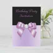 Elegant Black & Lilac Diamond Bow Geburtstag Einladung (Stehend Vorderseite)