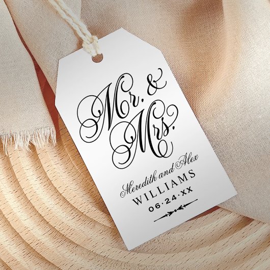 Elegant Black Mr. und Mrs. Script Custom Monogram Geschenkanhänger