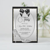 Elegant Black Silver Jewel Bow & Stiletto Geburtst Einladung (Stehend Vorderseite)