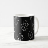 Elegant Black & White Autumn Leaf Coffee Mug – Min Kaffeetasse (VorderseiteRechts)