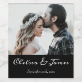 Elegant Black & White Calligraphy Photo Wedding Weinetikett (Einzelnes Label)