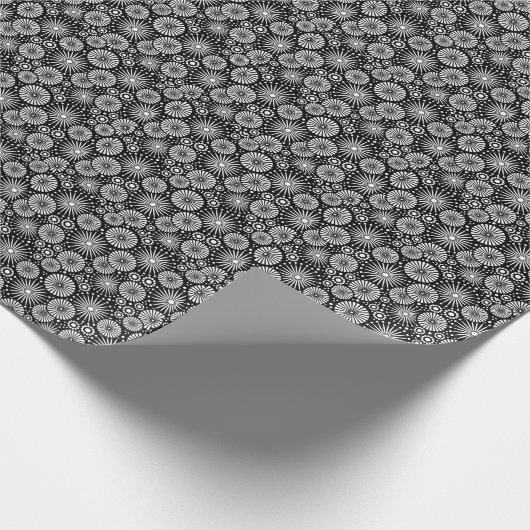 Elegant Black White Geometric Flowers Starburst Geschenkpapier (Ecke)