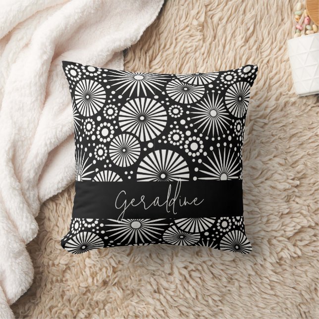 Elegant Black White Geometric Starburst Name  Kissen (Decke)