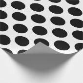 Elegant Black & White Polka Dot Birthday Geschenkpapier (Ecke)