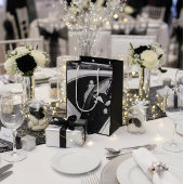 Elegant Black & White Wedding Gift Bag Mittlere Geschenktüte