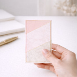 Elegant Blank Loyalty Card – Blush & Gold Design Treuekarte