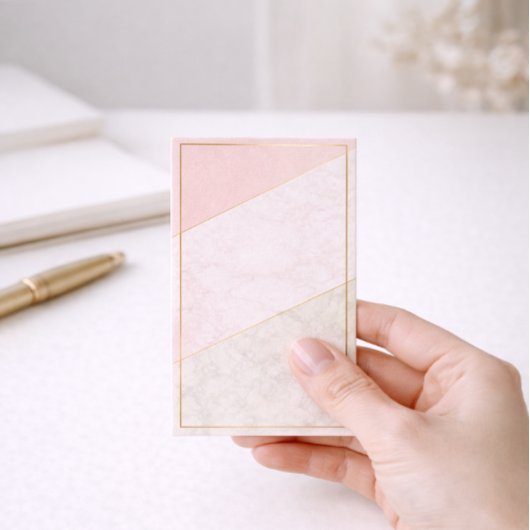 Elegant Blank Loyalty Card – Blush & Gold Design Treuekarte