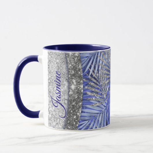 Elegant blaue lila-Silber-Glitzer-Blätter Monogram Tasse (Links)