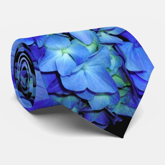 Elegant bläulich blühende Rose Blaue Hydrangeas Krawatte (Gerollt)